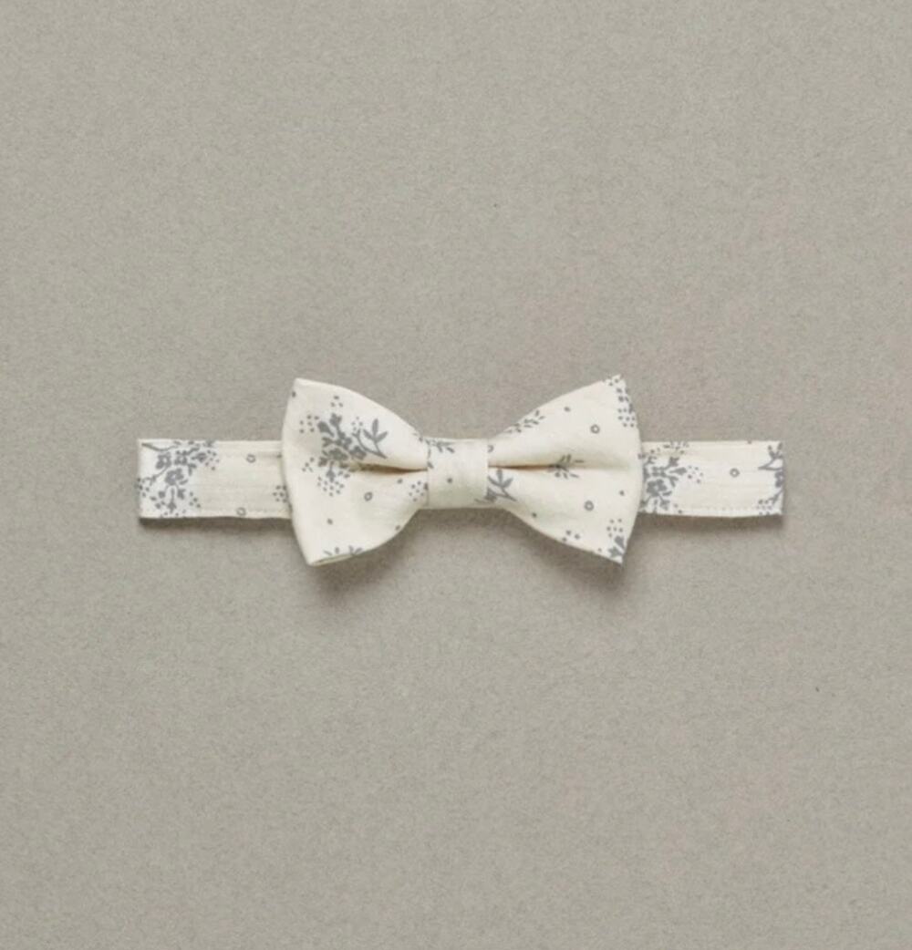 NEW Noralee Boys Bow Tie in Posies Print, Size 5+ years, NWT